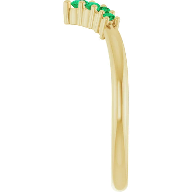 7-Stone Natural Emerald Graduated V Ring yellow gold sideway picture showing shank